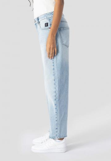 Свободные джинсы