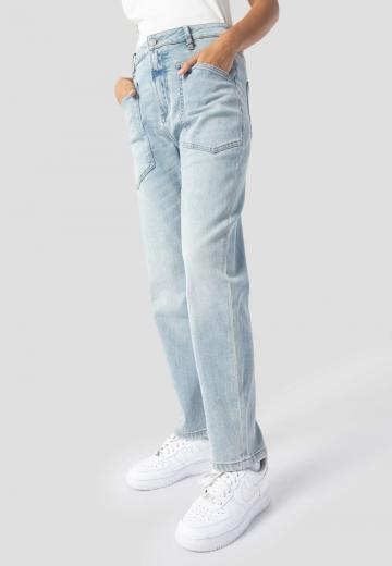 Прямые джинсы