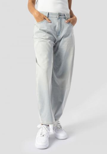 Свободные джинсы