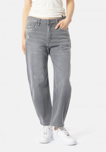 Свободные джинсы