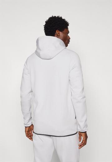 Спортивная кофта