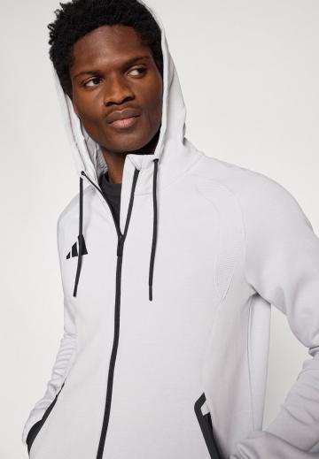 Спортивная кофта