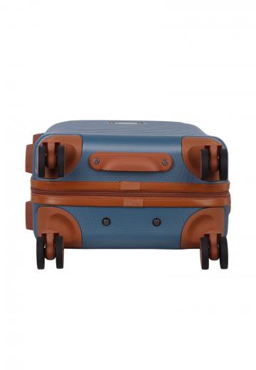 Чемодан на колесах