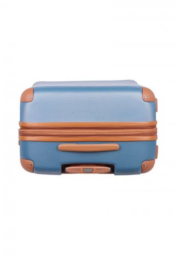 Чемодан на колесах