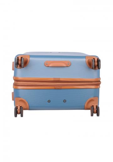 Чемодан на колесах