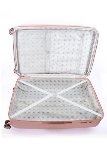 Набор чемоданов