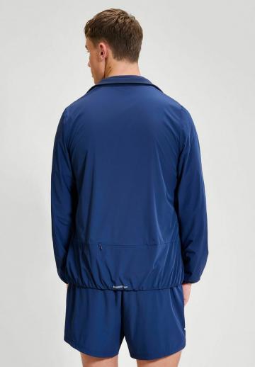 Спортивная куртка