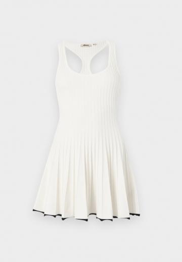 Короткое платье