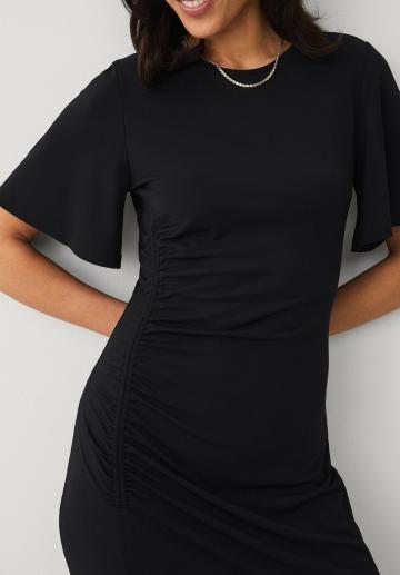 Платье футляр