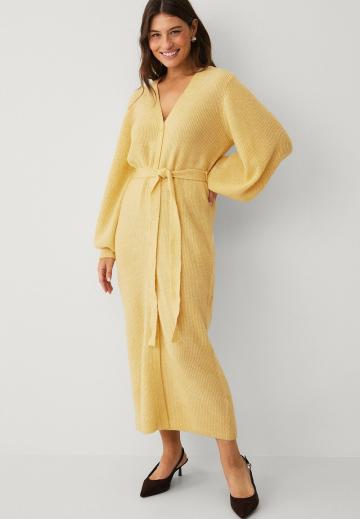 Вязаное платье