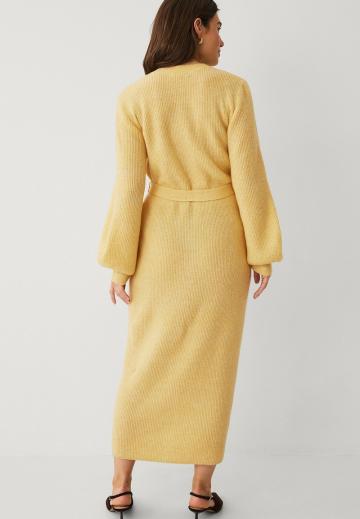 Вязаное платье