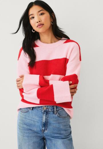 Пуловер в полоску