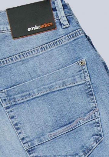 Узкие джинсы