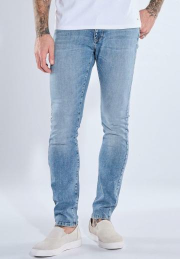 Узкие джинсы