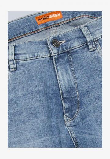 Узкие джинсы