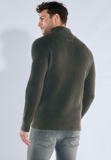 Вязаная кофта