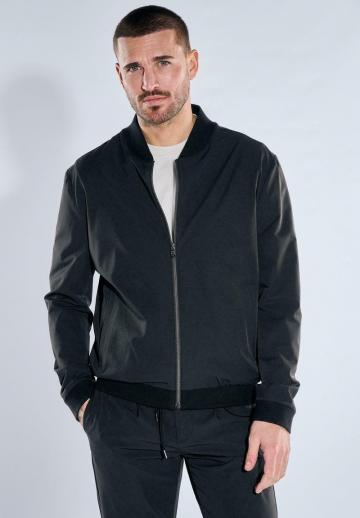 Куртка бомбер