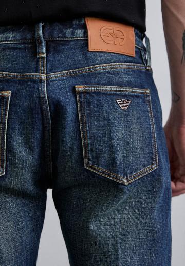 Узкие джинсы