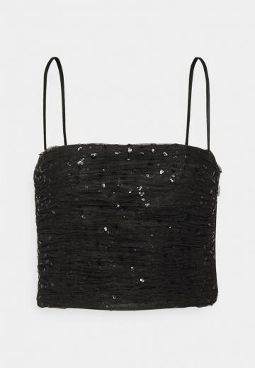 Топ на бретельках