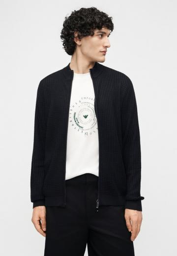 Вязаная кофта