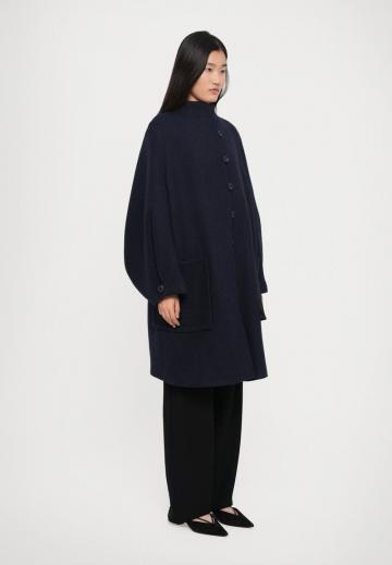 Шерстяное пальто