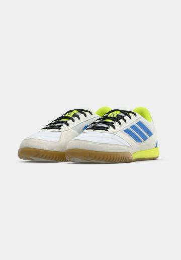 Футбольные бутсы