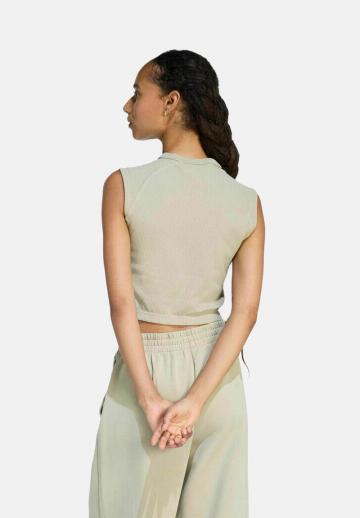 Спортивный топ