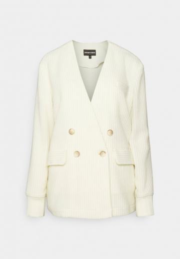 Длинный жилет