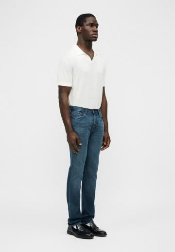 Узкие джинсы