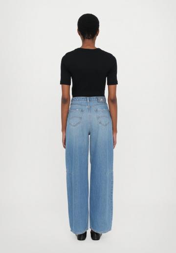 Джинсы бойфренда