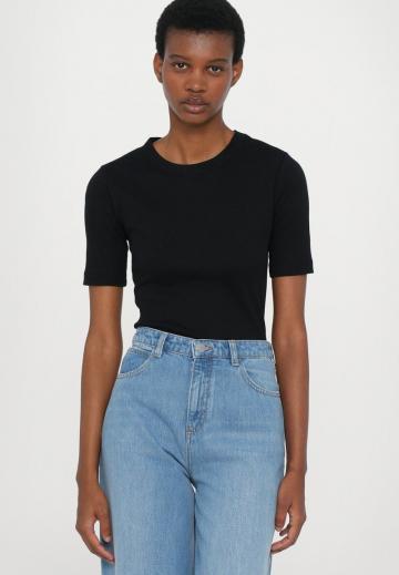 Джинсы бойфренда