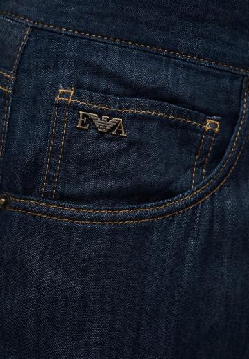 Прямые джинсы