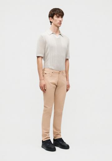 Узкие джинсы