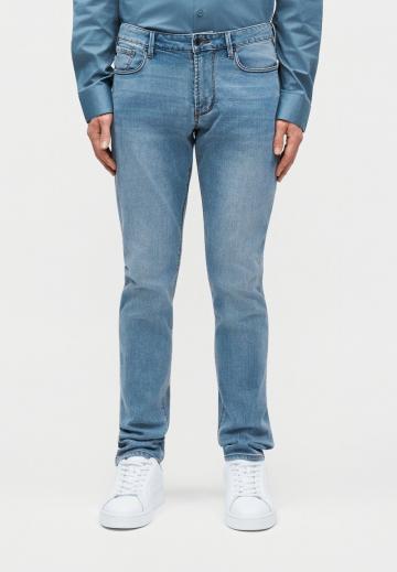 Узкие джинсы