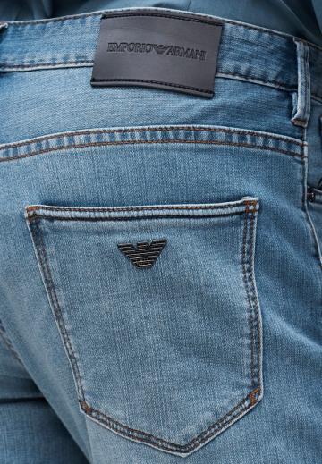 Узкие джинсы