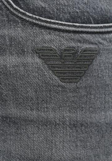 Узкие джинсы