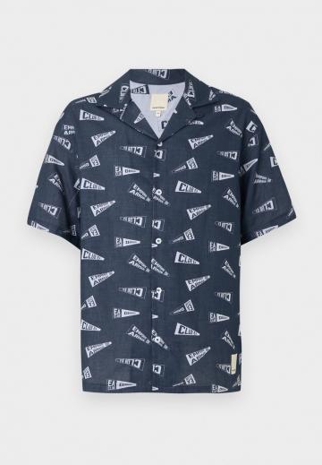 Рубашка с коротким рукавом