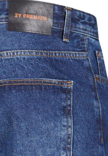 Прямые джинсы