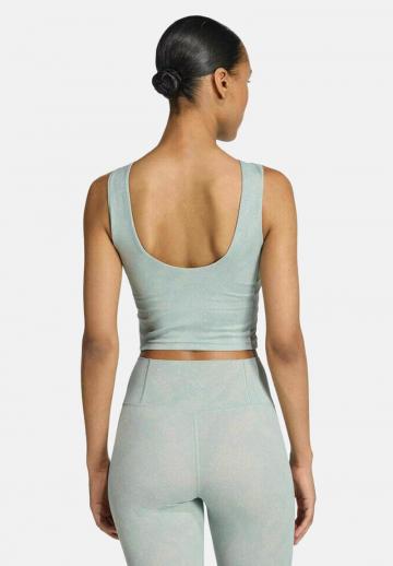 Спортивный топ