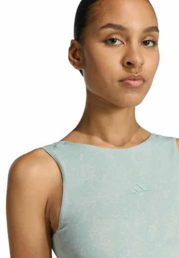 Спортивный топ