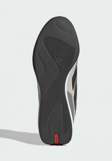 Тренировочные кроссовки