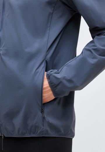 Спортивная куртка