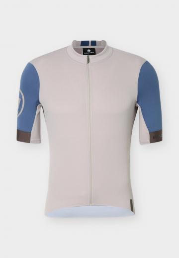 Спортивная форма