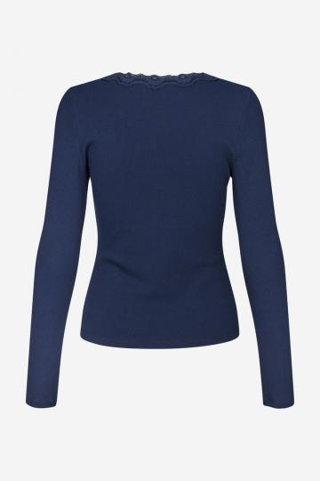 Вязаная кофта