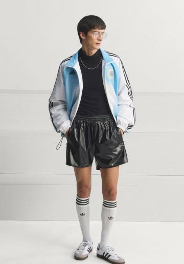 Спортивная куртка