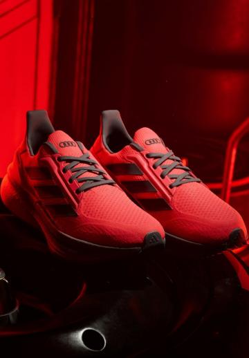 Тренировочные кроссовки