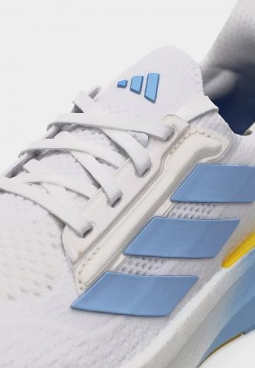 Беговые кроссовки