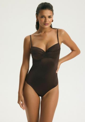 Слитный купальник