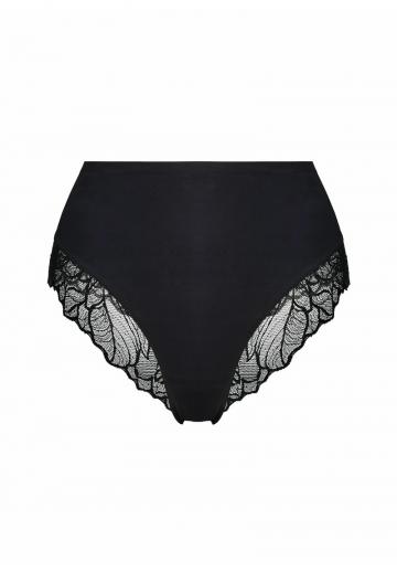 Трусы на бедрах