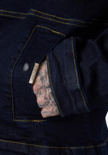 Джинсовая куртка